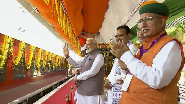 PM Modi in Rajasthan, inaugurates redeveloped railway stations