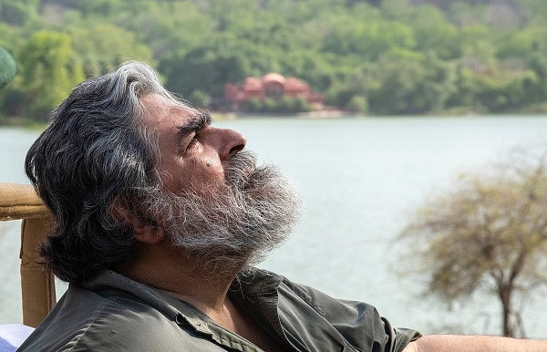 Valmik Thapar