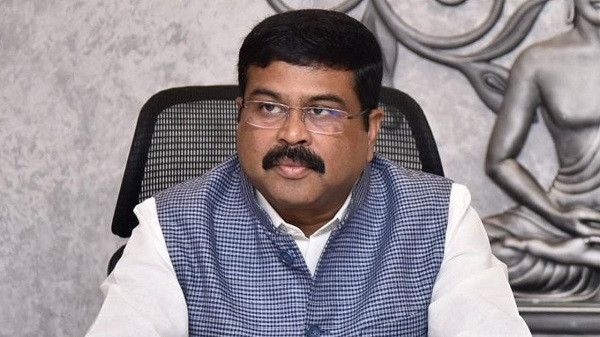 Union minister Dharmendra Pradhan visits Mahakal Temple