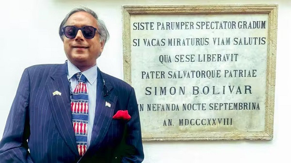 Shashi Tharoor