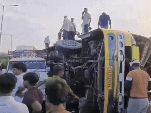 bus overturns in Rajasthan,