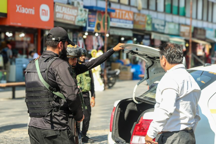 Tight securuity in Kashmir ahead of Independence Day
