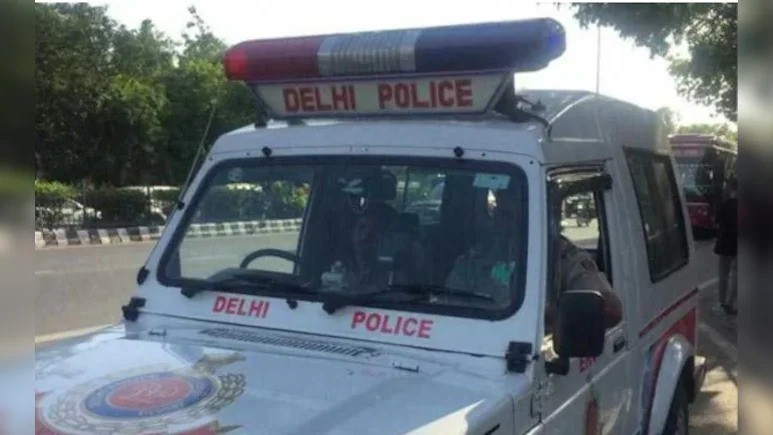 Delhi Police along with bomb disposal squads and sniffer dogs rushed to schools