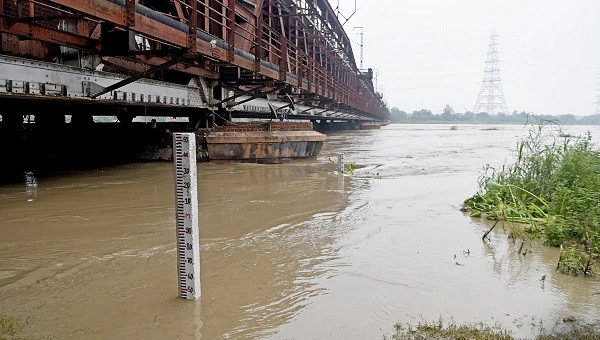 Yamuna water level crosses ‘danger’ mark in Delhi
