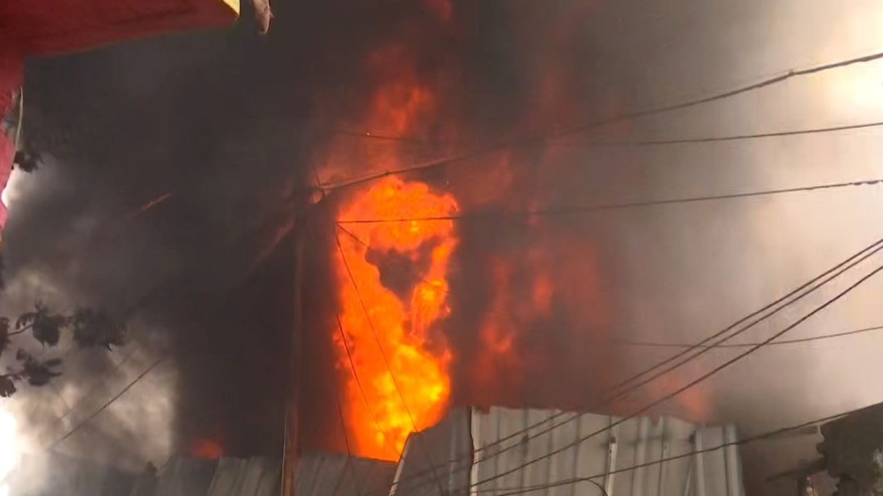 Fire at a building in Kolkata