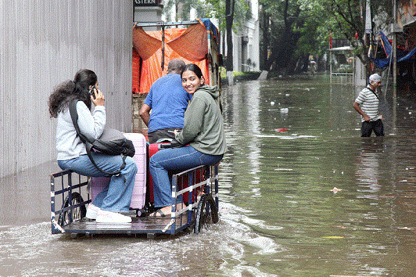Kolkata is returning to normal after overcoming the disaster
