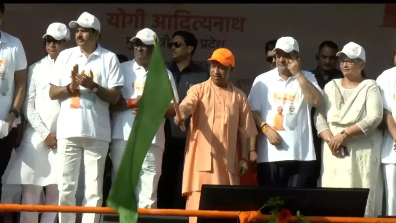 UP CM Yogi Adityanath flags off 'Namo Yuva Run'