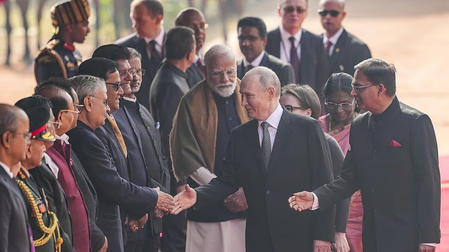 Russian President Putin Arrives at Rashtrapati Bhavan